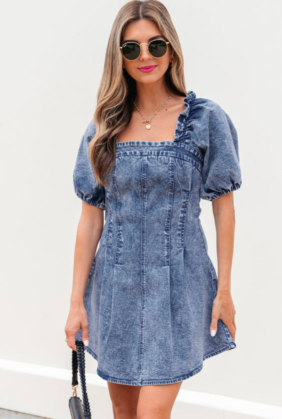 Square Neck Puff
Sleeve Denim Dress