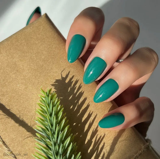 Glamnetic Emerald Green Press-On Nails