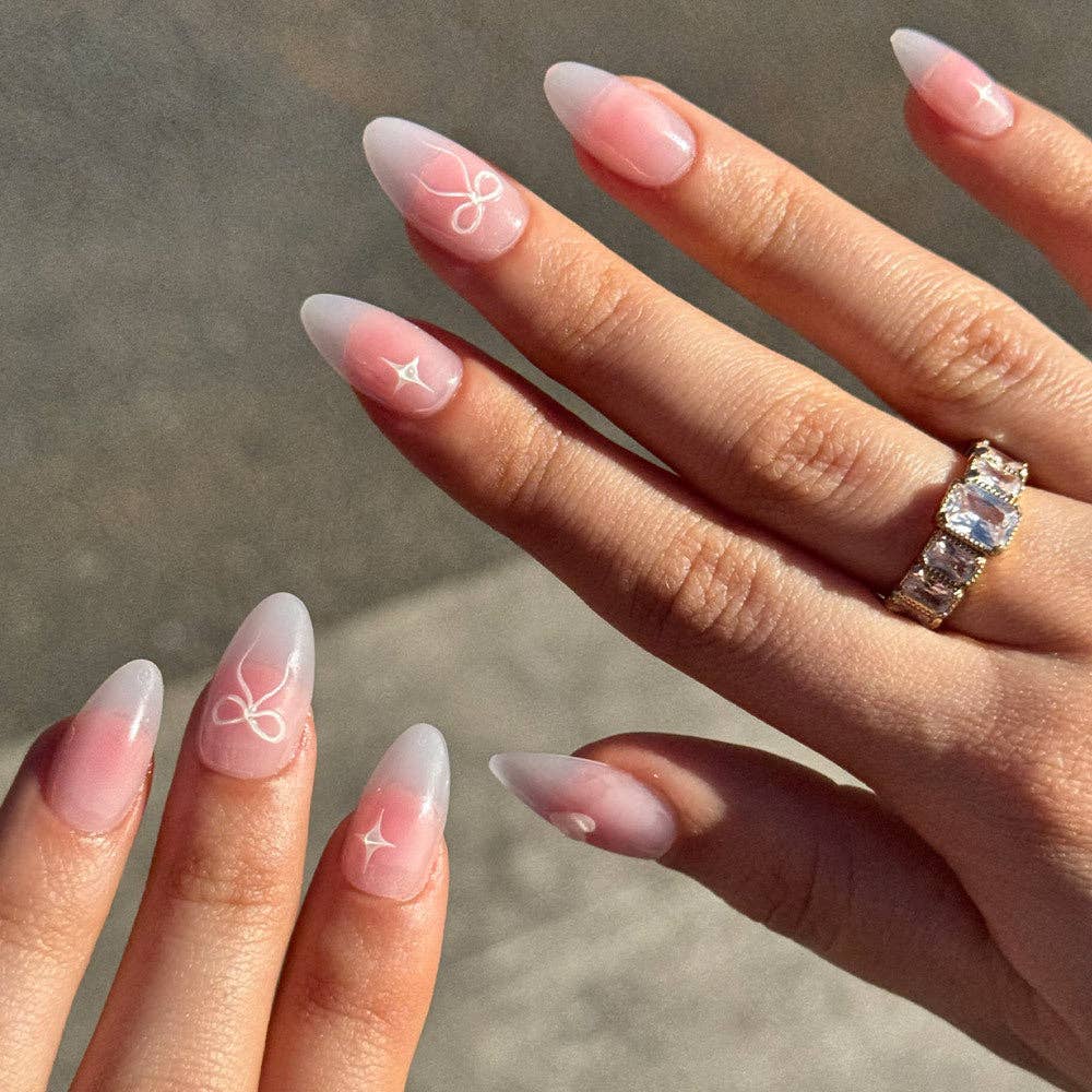 Glamnetic Lovers Knot Press-on Nails